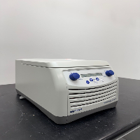 Eppendorf 5418R Refrigerated Centrifuge image 0